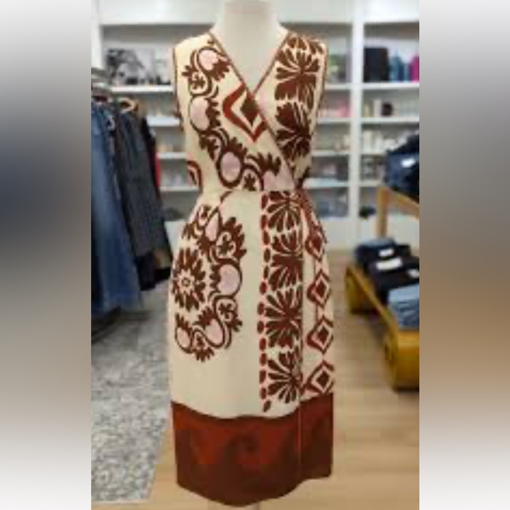 New CIEBON Sleeveless Cream Midi with Red Floral Print 100% viscose size M - Picture 16 of 16